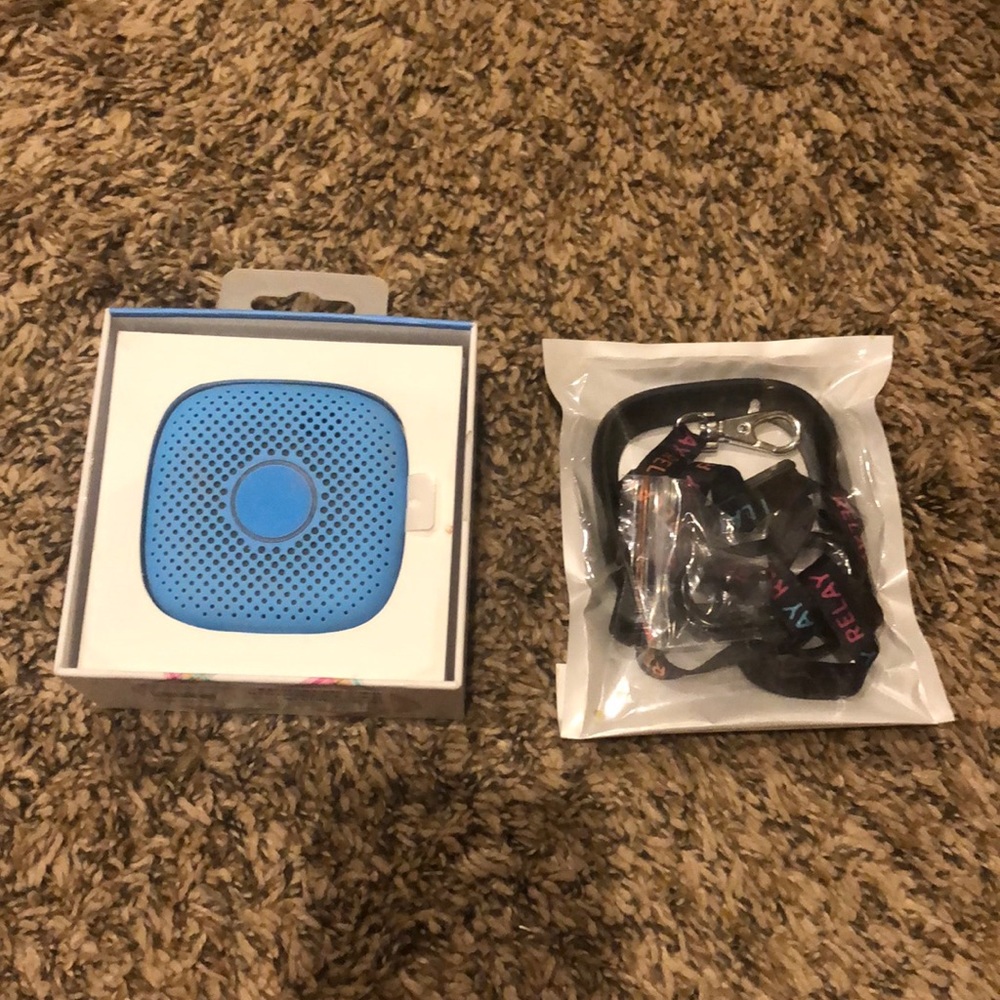 Relay Wireless Screenless Phone/Walkie Talkie